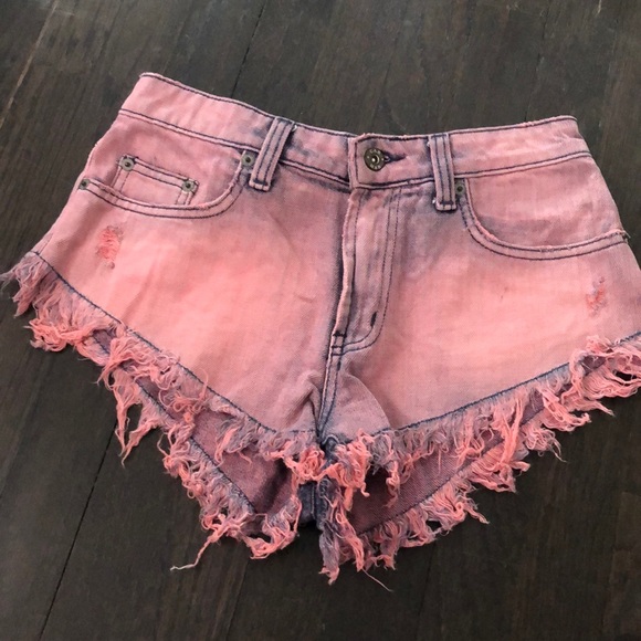 LF pink denim shorts - Picture 1 of 4